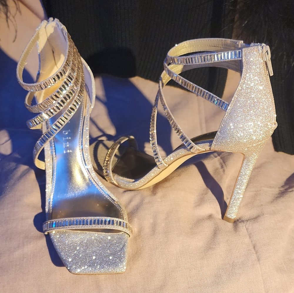 Gianni Bini Gold glitter Rhinstone stilettos